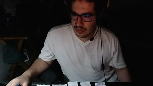 thealfawolf01 online show from June 18, 10:52 am