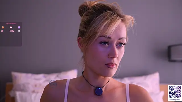 Snapshot of PannaDakota chatting on April 4, 12:13 pm PannaDakota online show from April 4, 12:13 pm