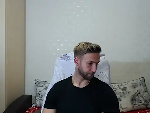 PrinceEagle online show from November 6, 9:05 pm