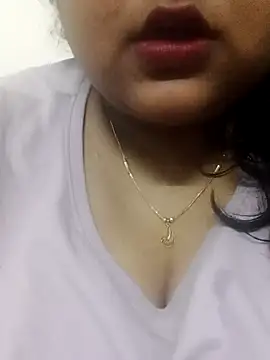 smile pretty online show from January 15, 7:44 pm