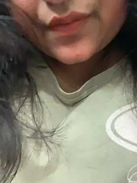 smile pretty online show from February 12, 3:51 pm