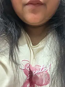 smile pretty online show from February 24, 5:22 pm