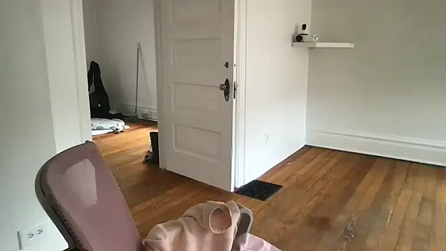 loveofbea online show from March 3, 7:20 pm