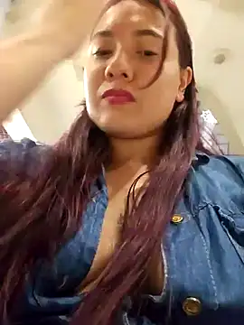 Snapshot of Blushing_Katy chatting on January 11, 2:41 am Blushing Katy online show from January 11, 2:41 am