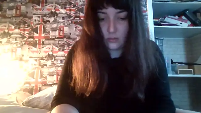 Lynylou online show from October 22, 12:27 pm