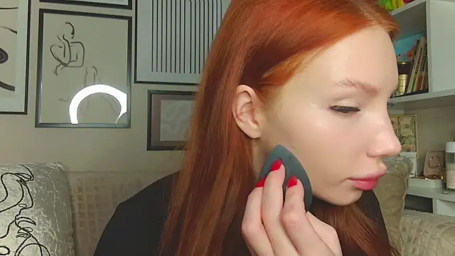 Snapshot of JudyWalkerr chatting on March 19, 3:30 am JudyWalkerr online show from March 19, 3:30 am