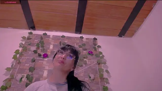 CrazyRousex online show from March 6, 3:30 pm