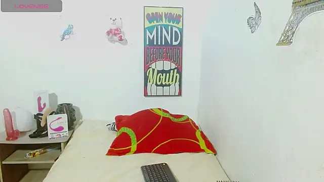 Snapshot of Stefanny_Taylor_ chatting on December 4, 10:08 pm Stefanny Taylor online show from December 4, 10:08 pm