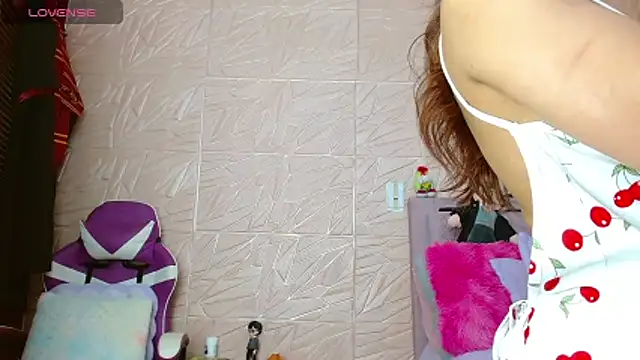 Snapshot of kendallsweet7 chatting on November 14, 2:05 pm kendallsweet7 online show from November 14, 2:05 pm