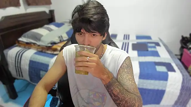 justin stark7 online show from December 10, 11:51 pm