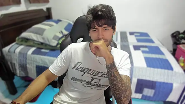 justin stark7 online show from January 7, 11:45 pm