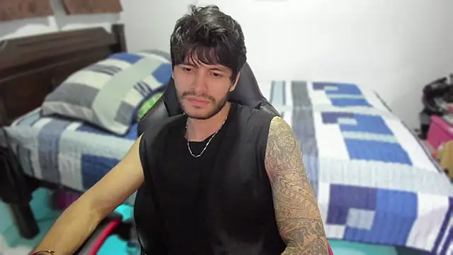 justin stark7 online show from January 13, 11:27 pm