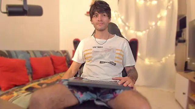 justin stark7 online show from December 16, 8:47 pm