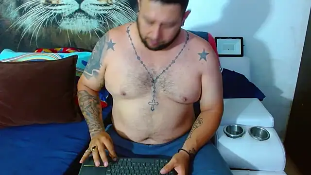 Michaell Myerss  online show from November 10, 8:19 pm