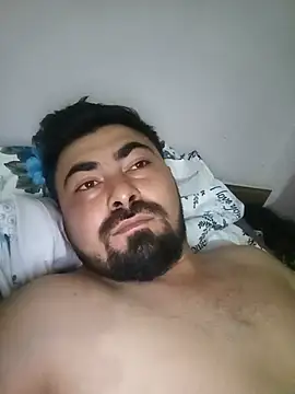 Snapshot of eminrehi chatting on July 23, 10:29 pm eminrehi online show from July 23, 10:29 pm