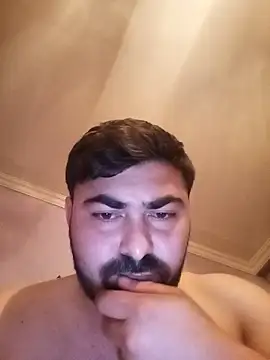 Snapshot of eminrehi chatting on July 31, 12:21 am eminrehi online show from July 31, 12:21 am