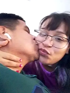 Snapshot of Angiee2001 chatting on January 7, 6:14 pm Angiee2001 online show from January 7, 6:14 pm