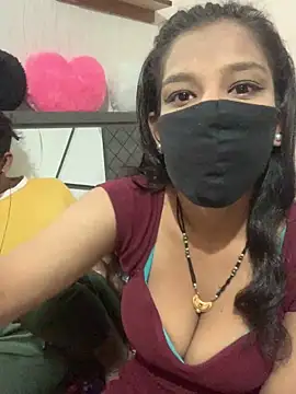 hottiess69 online show from December 4, 5:00 pm