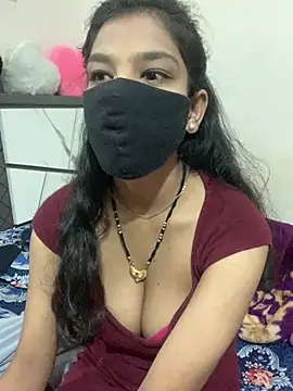 hottiess69 online show from January 2, 2:43 am