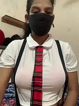 hottiess69 online show from September 19, 5:31 am