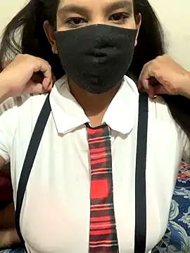 hottiess69 online show from October 23, 4:39 pm