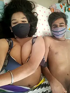 hottiess69 online show from May 15, 11:12 pm