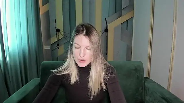 EmilyWalkeri online show from April 28, 6:40 am