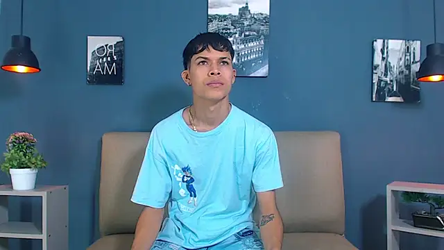 Snapshot of Levis_Montes chatting on January 6, 2:03 pm Levis Montes online show from January 6, 2:03 pm