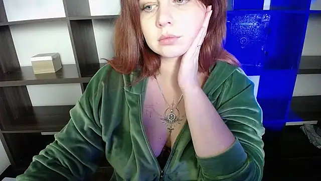 Snapshot of Lizzy_Love chatting on February 1, 1:34 am Lizzy Love online show from February 1, 1:34 am