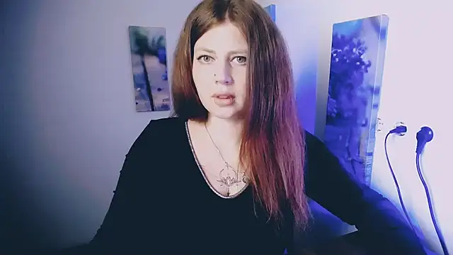 Snapshot of Lizzy_Love chatting on April 16, 6:52 pm Lizzy Love online show from April 16, 6:52 pm