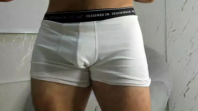 Snapshot of Ricardogo19 chatting on April 17, 7:28 pm Ricardogo19 online show from April 17, 7:28 pm