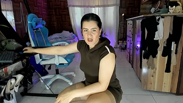 Snapshot of Cristina_Vanegas631 chatting on July 8, 7:07 pm Cristina Vanegas631 online show from July 8, 7:07 pm