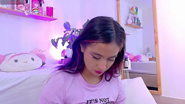 emily bank online show from March 14, 9:09 pm