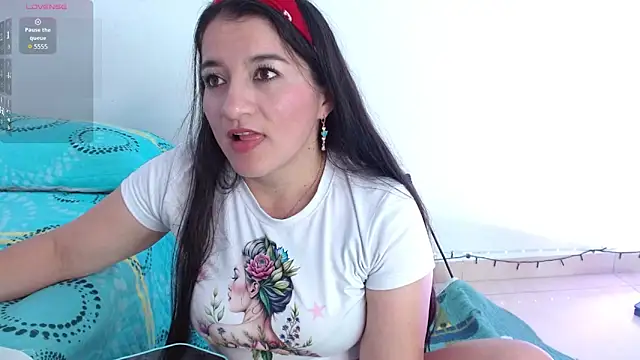 Emelyross  online show from June 13, 7:56 pm
