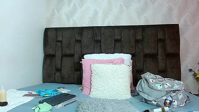 Snapshot of JuanitaDelMar chatting on October 18, 1:01 pm JuanitaDelMar online show from October 18, 1:01 pm