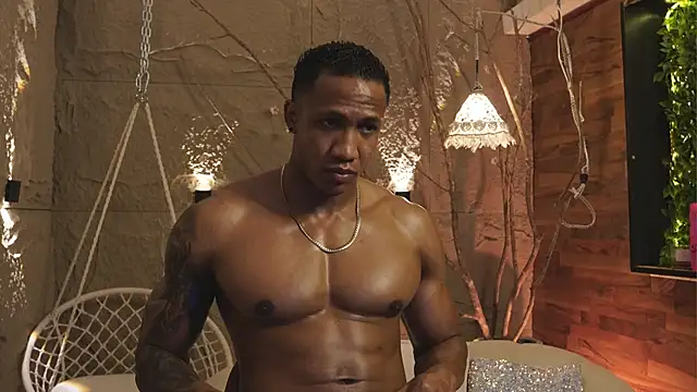 Snapshot of Logan_Varela chatting on September 15, 5:13 pm Logan Varela online show from September 15, 5:13 pm