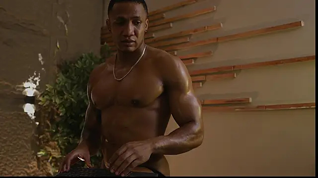 Snapshot of Logan_Varela chatting on October 1, 1:11 am Logan Varela online show from October 1, 1:11 am