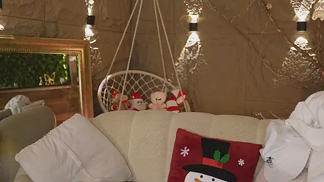 Snapshot of Logan_Varela chatting on November 30, 2:15 am Logan Varela online show from November 30, 2:15 am