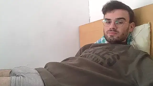 erikamavrik online show from December 17, 9:48 am