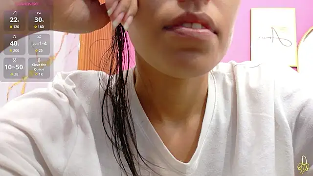 Snapshot of yourcuteneighbourr chatting on May 28, 3:04 am yourcuteneighbourr online show from May 28, 3:04 am