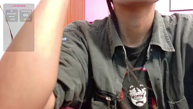 yourcuteneighbourr online show from August 7, 2:57 am