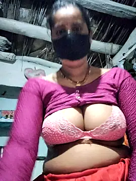 Snapshot of Hey_Ziya chatting on July 22, 10:56 pm Hey Ziya online show from July 22, 10:56 pm