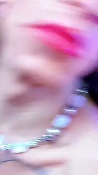 gurlnips online show from November 11, 4:07 pm