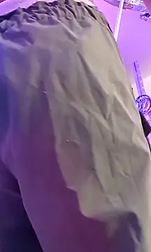 gurlnips online show from November 15, 11:18 am