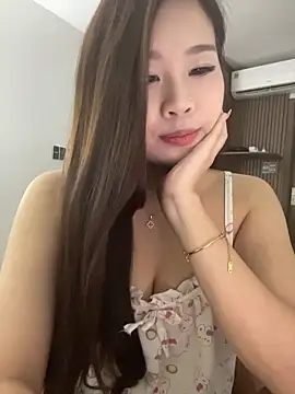 Snapshot of Bae1103 chatting on June 18, 3:05 pm Bae1103 online show from June 18, 3:05 pm