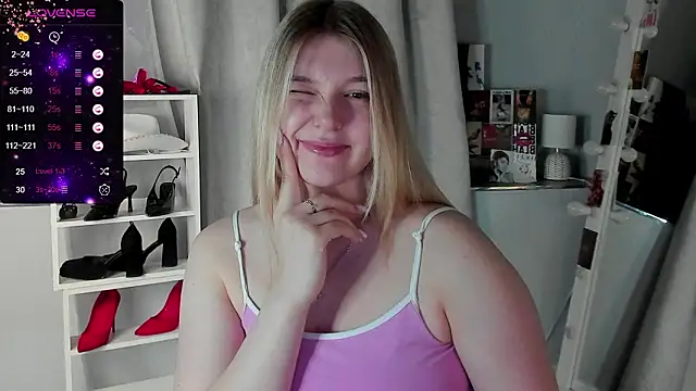 Rebecca Kelly online show from March 18, 1:53 am