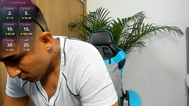 Snapshot of Alan_greek_1 chatting on October 12, 3:16 am Alan greek 1 online show from October 12, 3:16 am