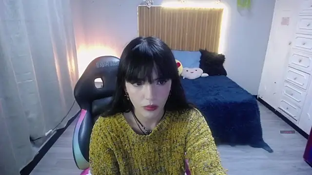 Snapshot of sailor_moon07 chatting on July 28, 4:41 am sailor moon07 online show from July 28, 4:41 am