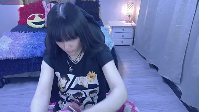 Snapshot of sailor_moon07 chatting on July 31, 5:29 am sailor moon07 online show from July 31, 5:29 am