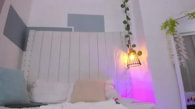 hannah gray online show from November 18, 11:14 am